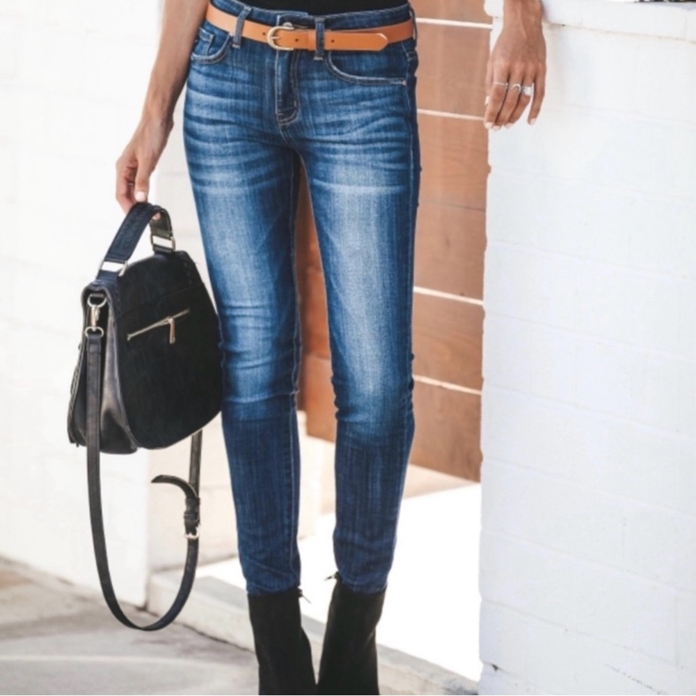 High Rise Skinny Medium Indigo Wash Classic Jeans Womens Size NWT